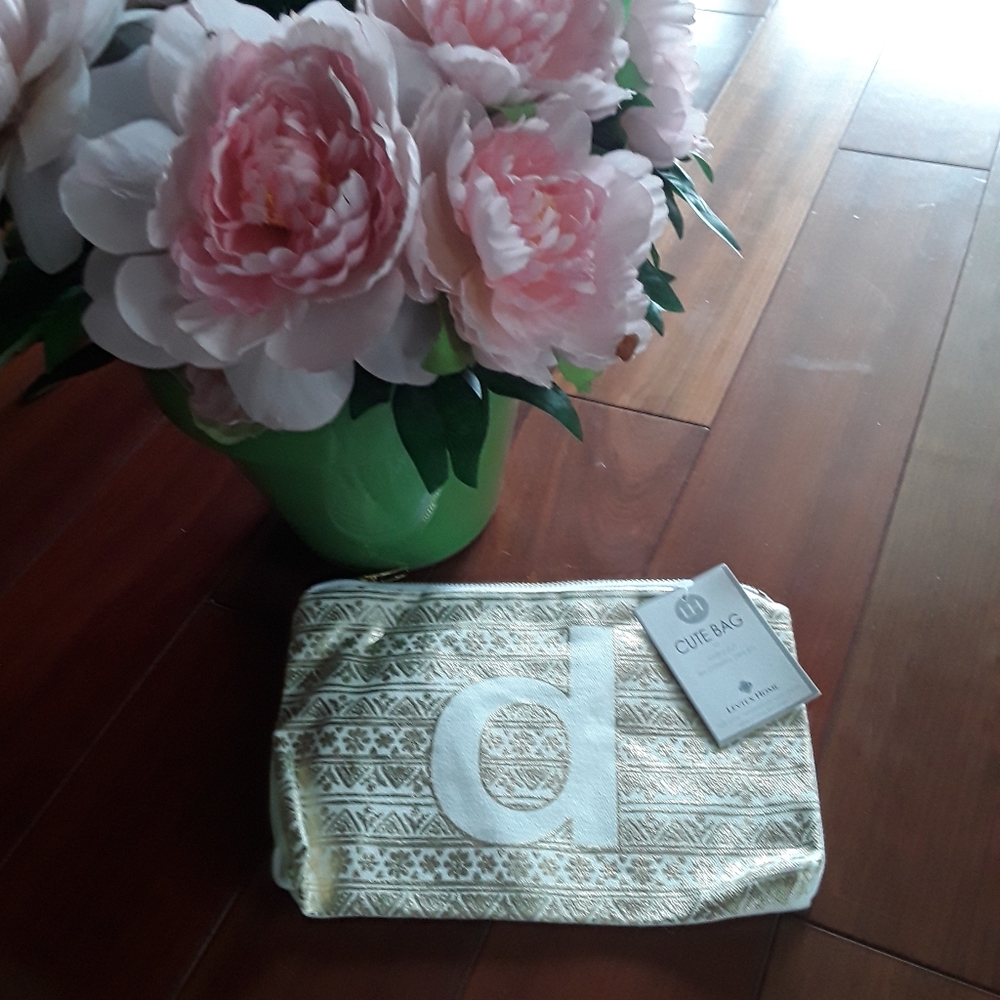 NWT  Nordstrom makeup bag